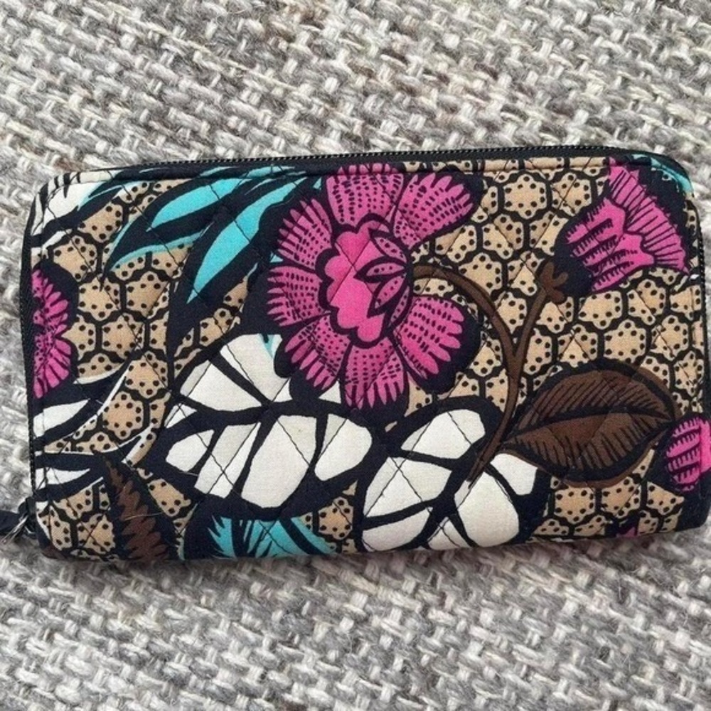 Vera Bradley Wallet Floral Quilted Cotton cardholder clutch purse  everyday pink - Picture 6 of 6